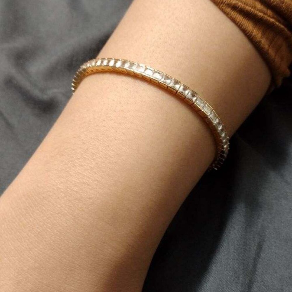 Stunning Gold Tennis Bracelet